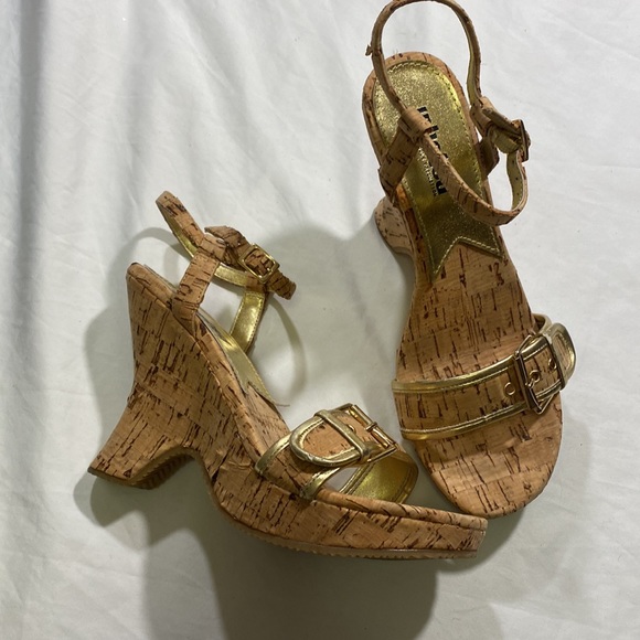 Unlisted woman’s wedge shoe size 7M - Picture 2 of 11